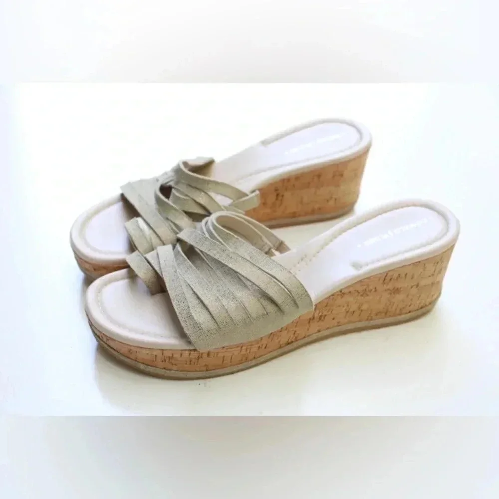 Donald J Pliner Sheena wedges